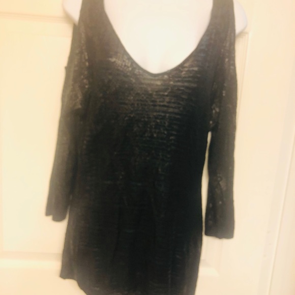 Cache Cold Shoulder Top - Picture 4 of 7